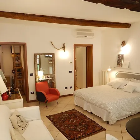 La Casa Degli Zii * 페라라